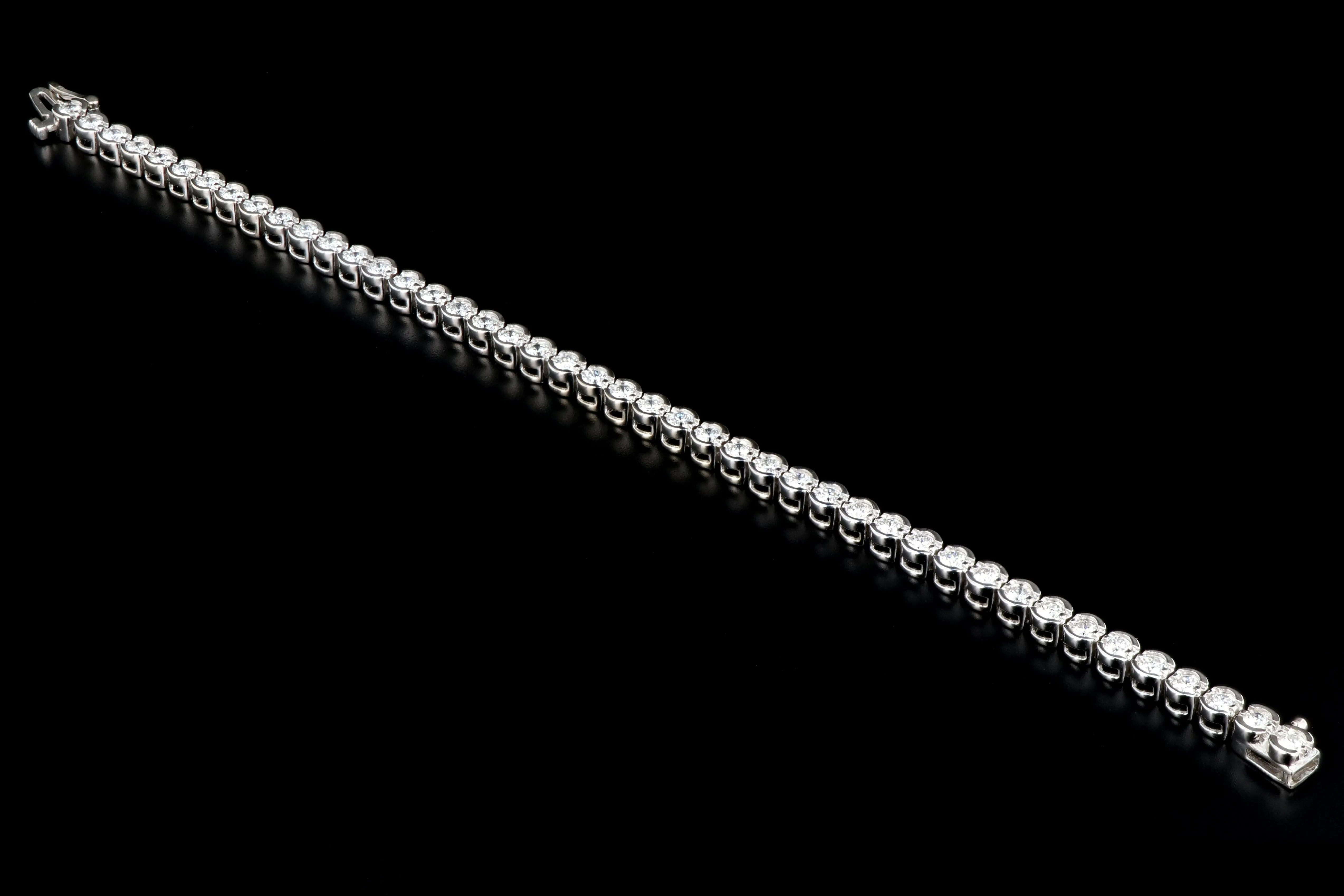 Modern 14K White Gold 4.5 Carat Diamond Tennis Bracelet 7.25"