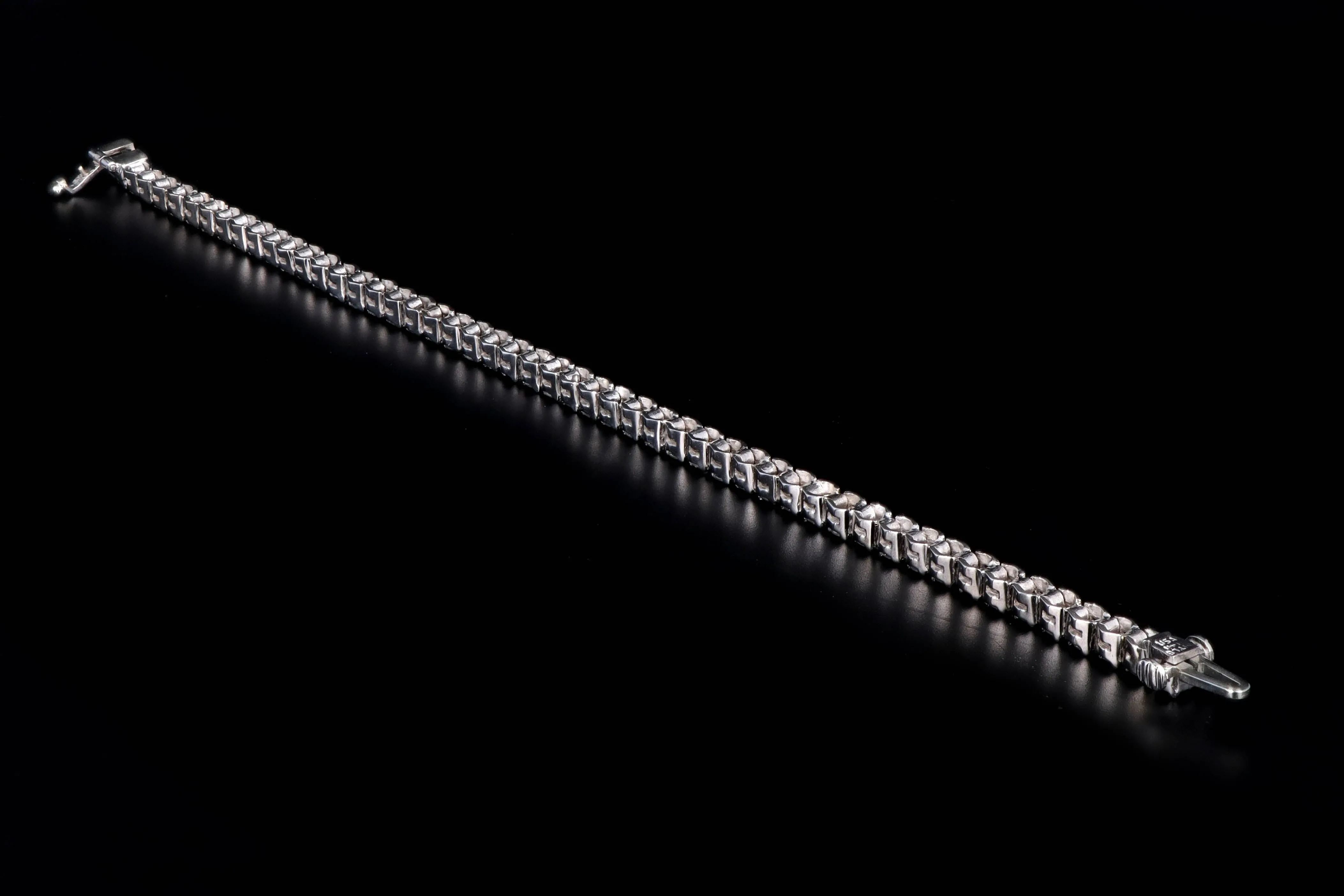 Modern 14K White Gold 5.2 Carat Round Brilliant Cut Diamond Tennis Bracelet