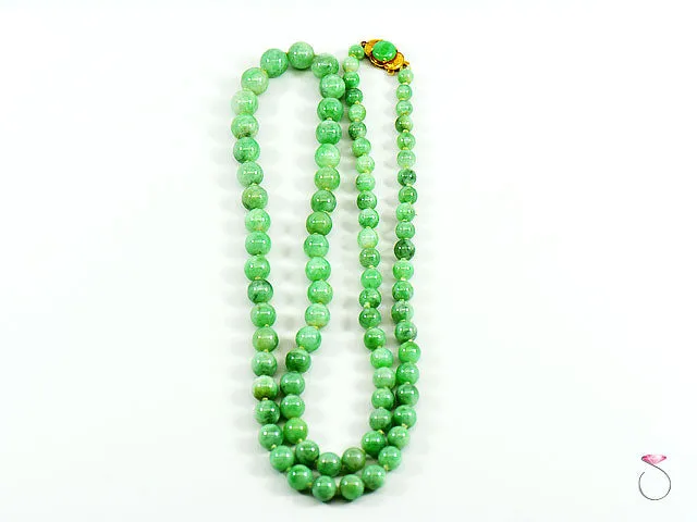 NATURAL GREEN JADE GRADUATED BEAD NECKLACE 25 INCHESCLASP