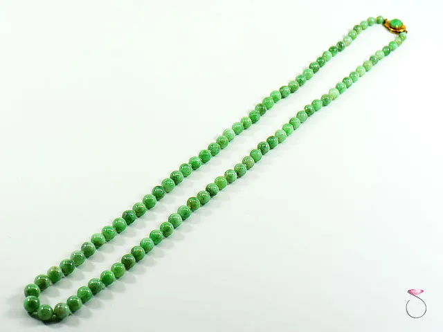 NATURAL GREEN JADE GRADUATED BEAD NECKLACE 25 INCHESCLASP