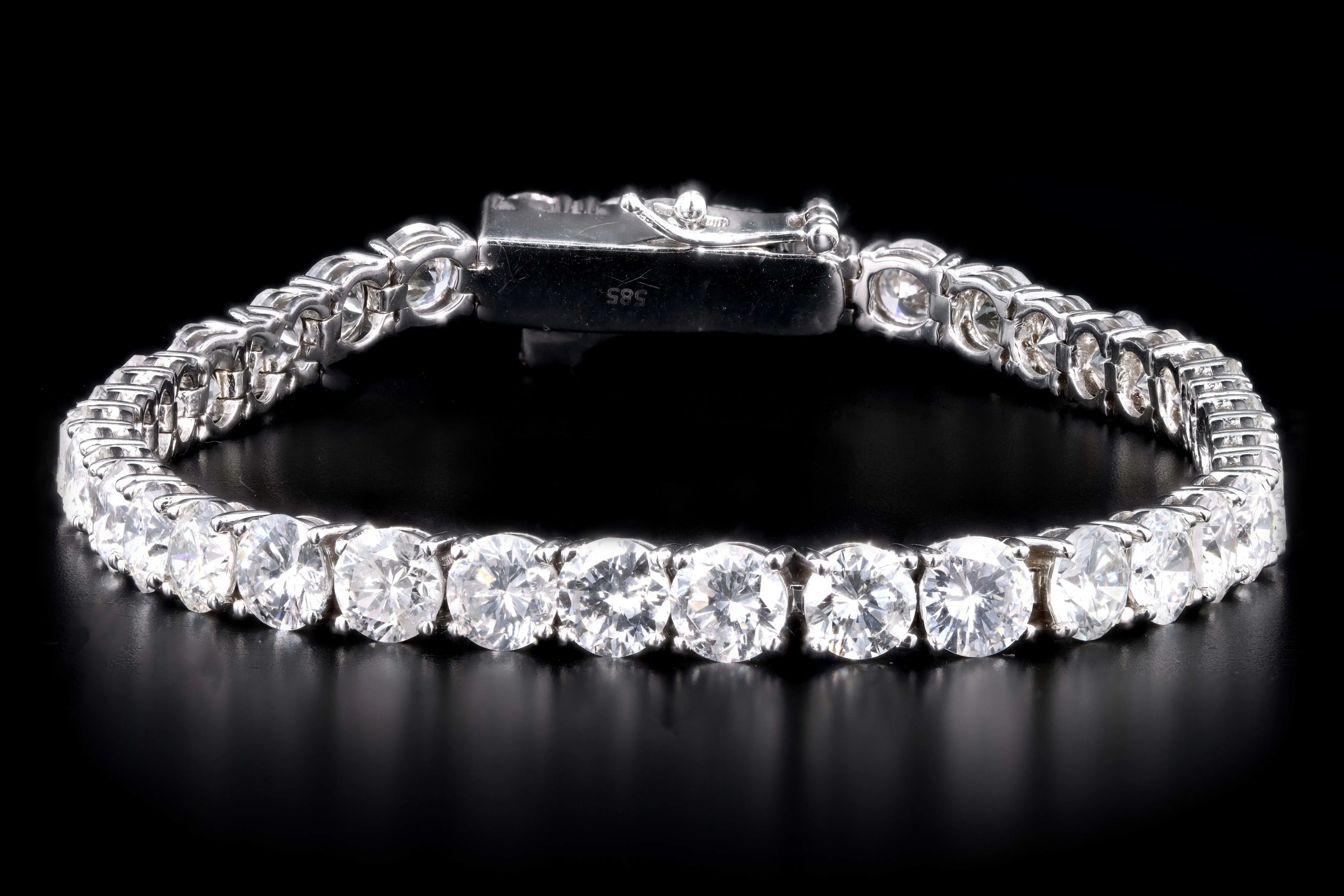 New 14K White Gold 13.52 Carat Round Brilliant Cut Diamond Tennis Bracelet