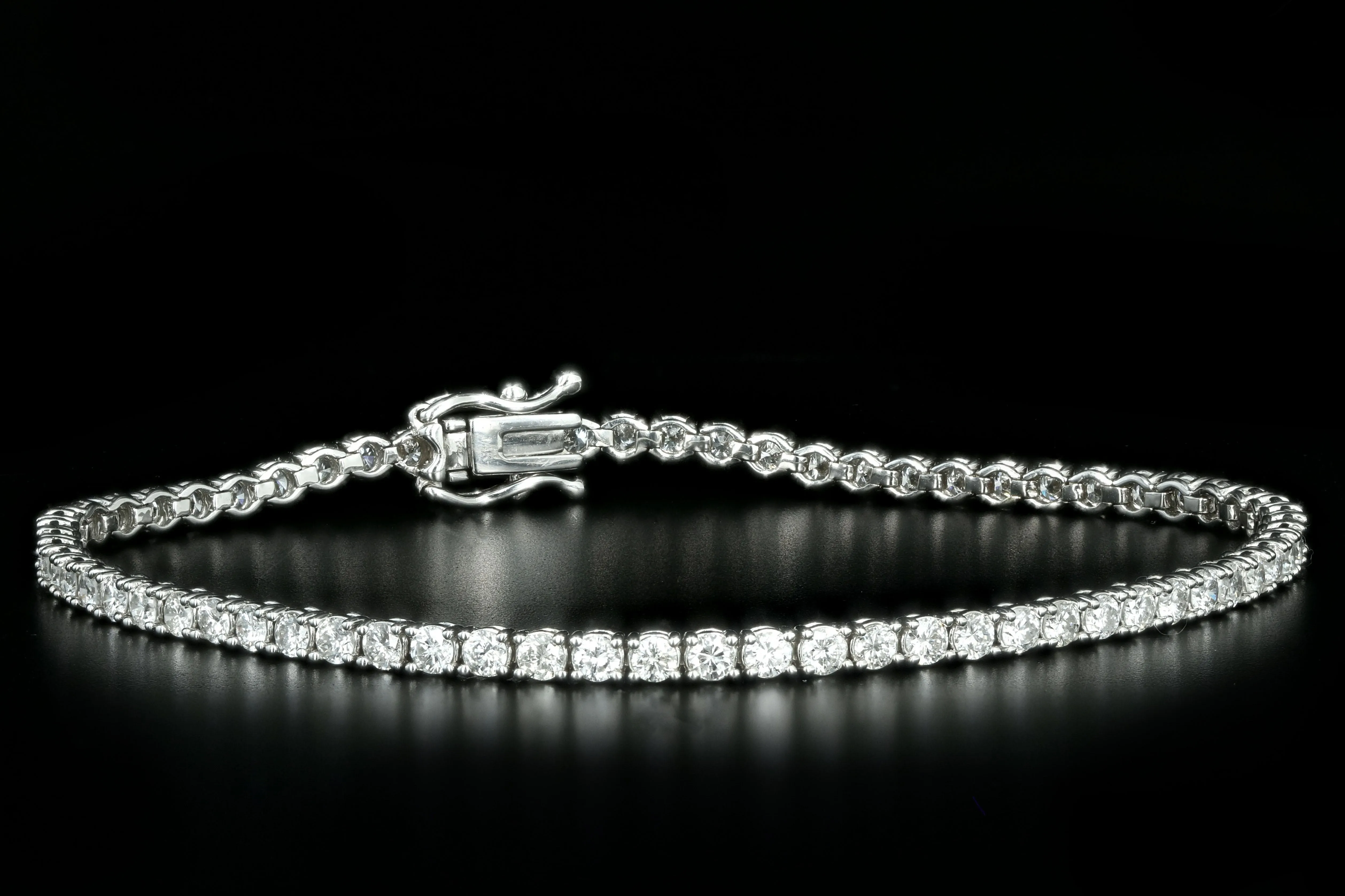 New 14K White Gold 3.25 Carat Round Brilliant Diamond Tennis Bracelet