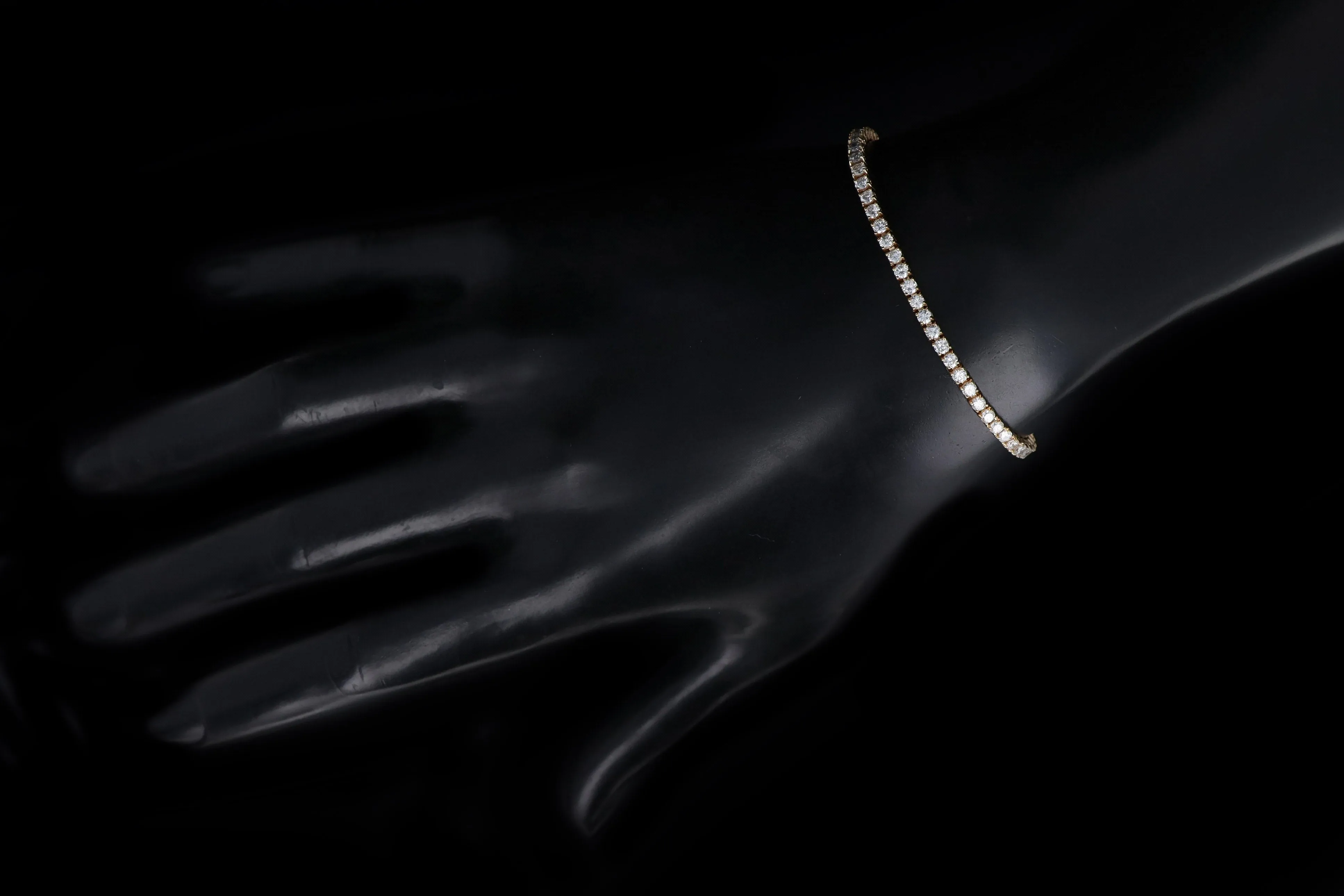 New 14K Yellow Gold 3.01 Carat Round Brilliant Cut Diamond Tennis Bracelet