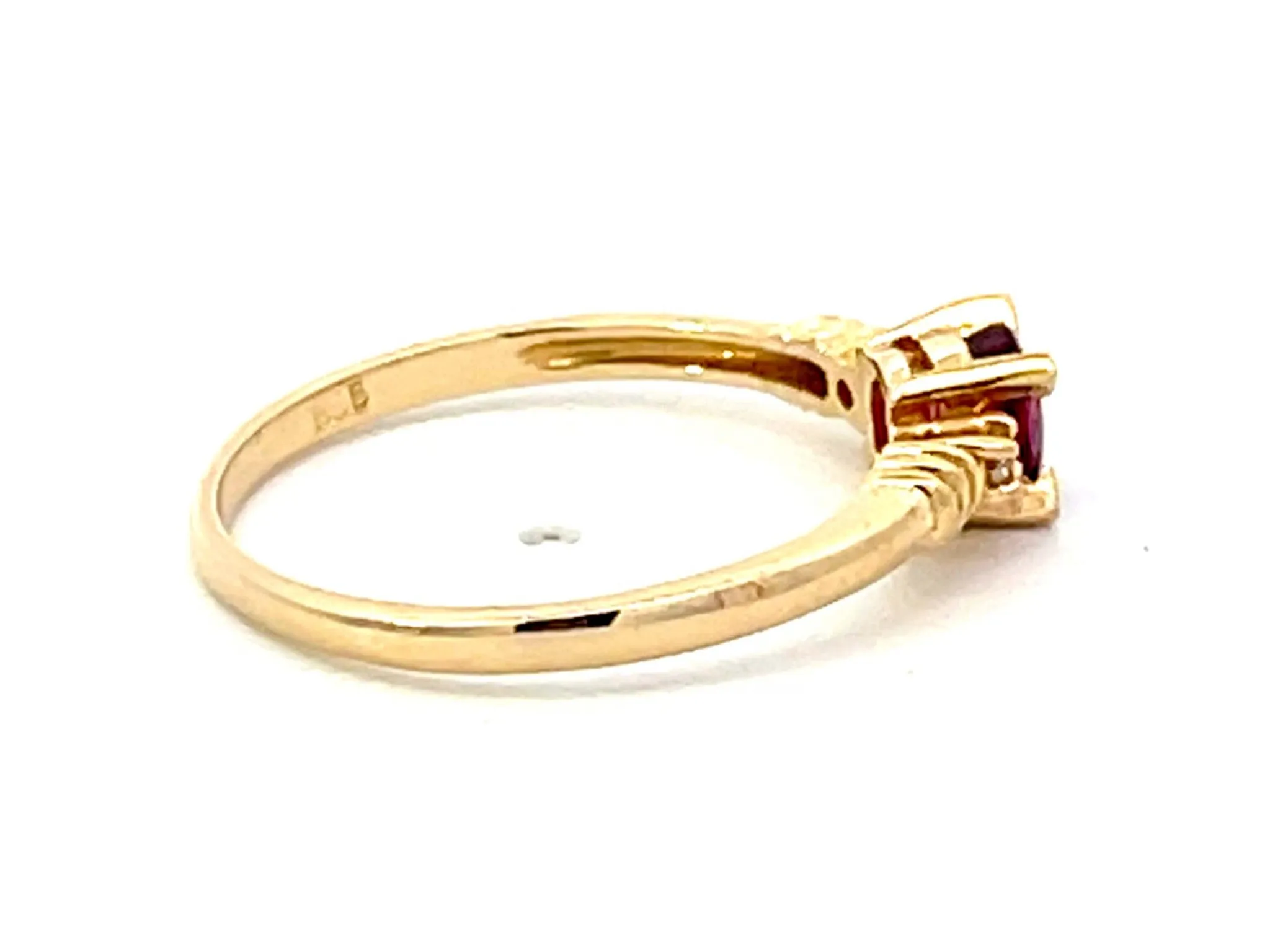 Oval Ruby Diamond Ring in 14k Yellow Gold