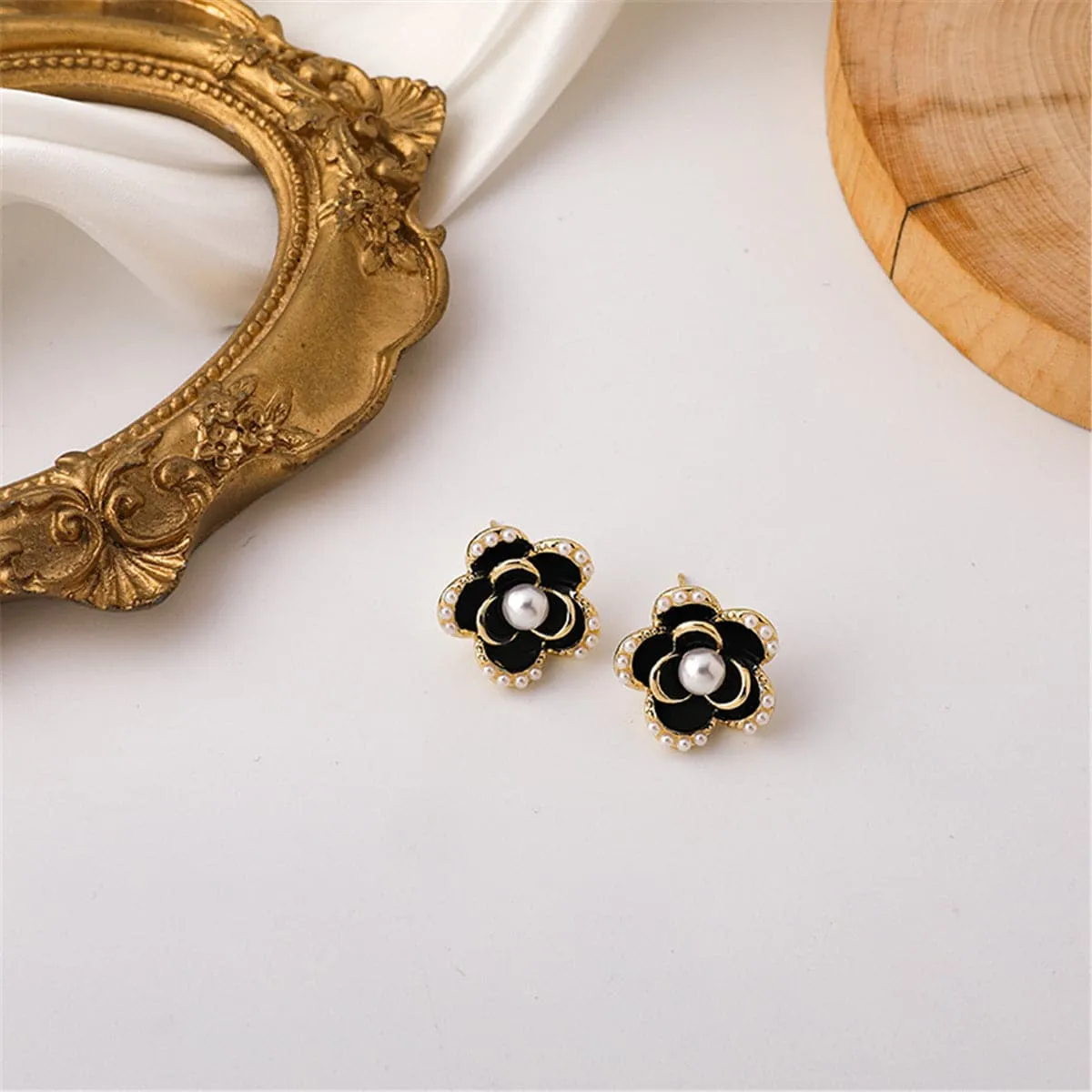 Pearl & Black Enamel 18k Gold-Plated Flower Stud Earrings
