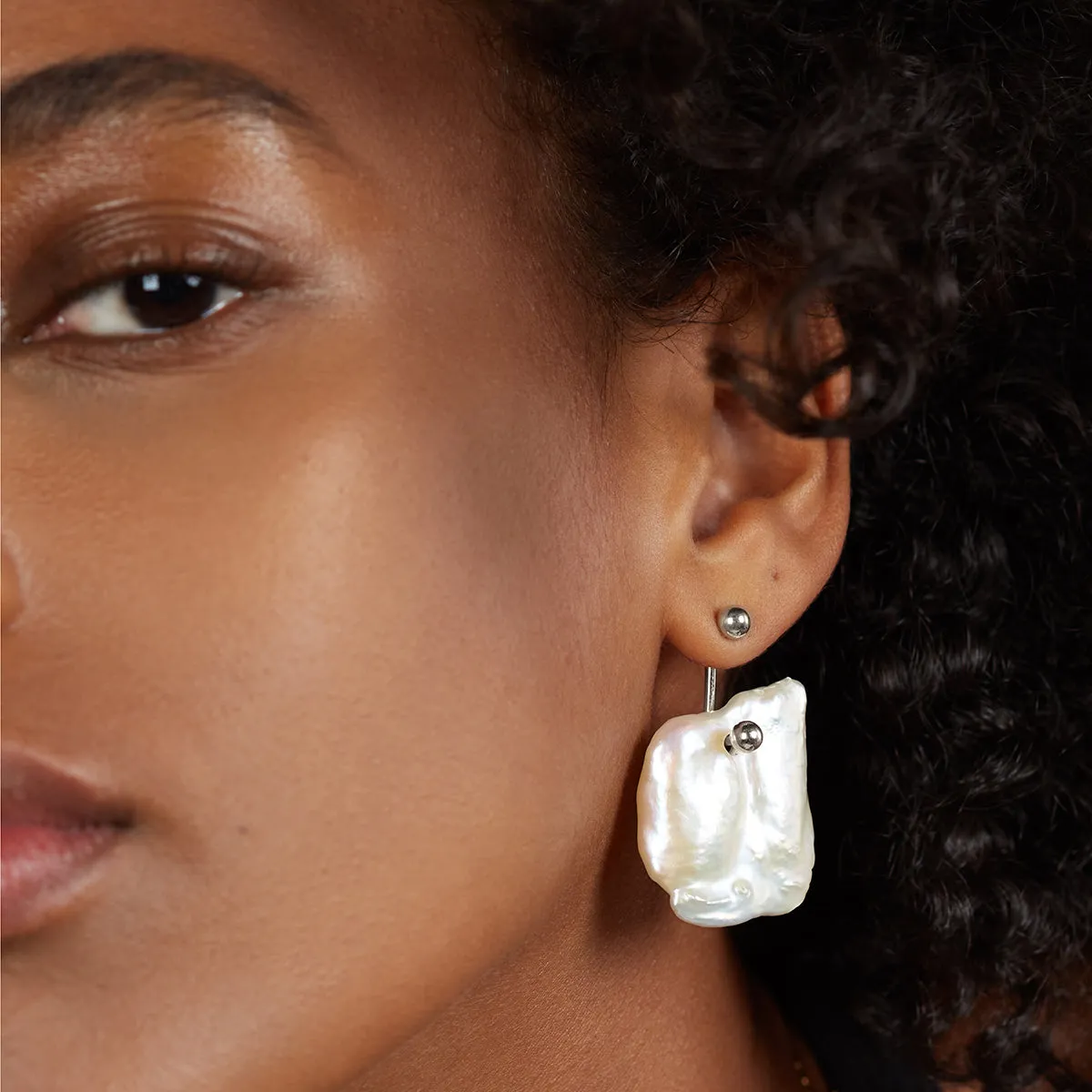 Pearl Bracket Earring in Silver