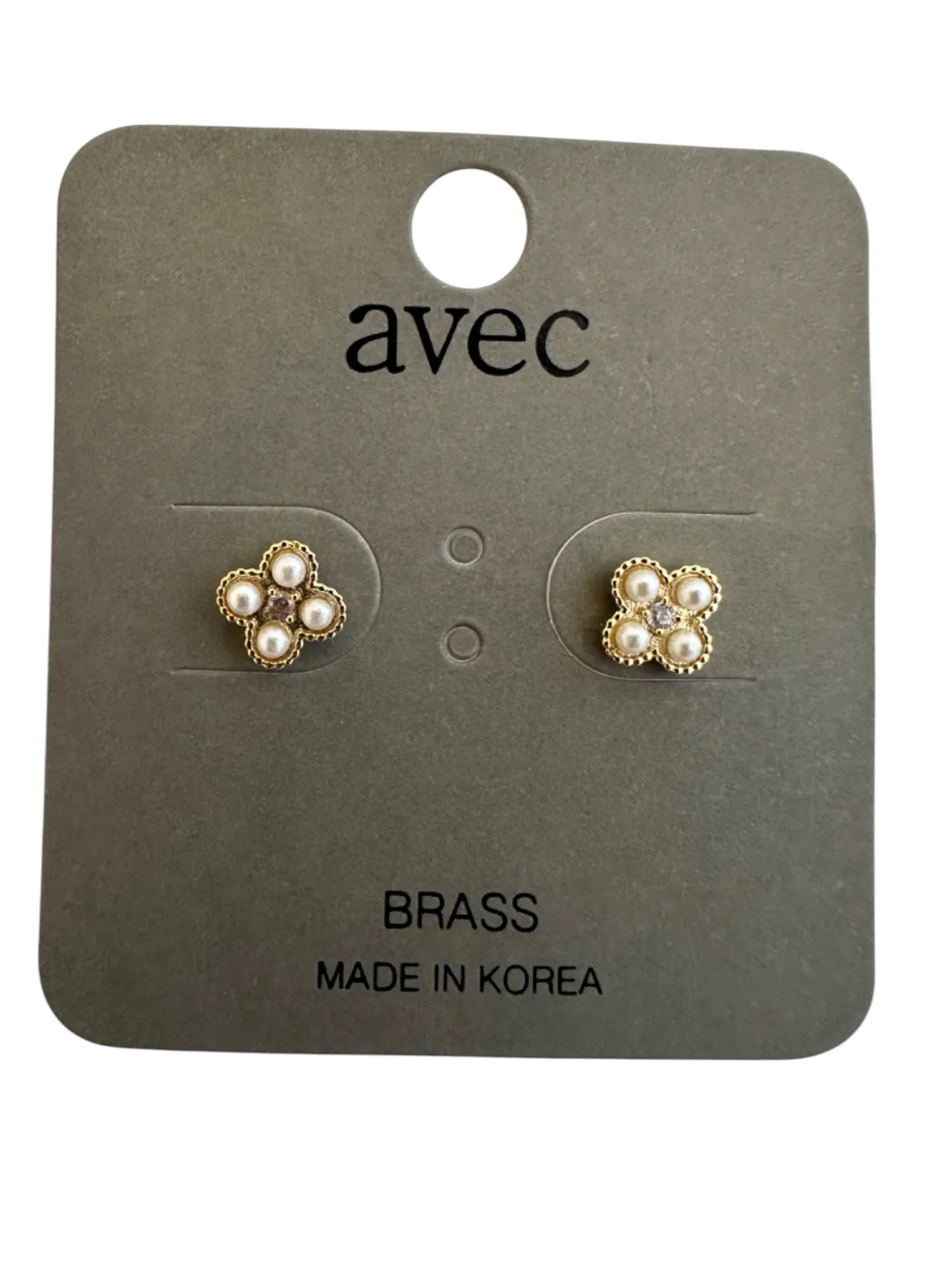 Pearl Clover Stud Earrings