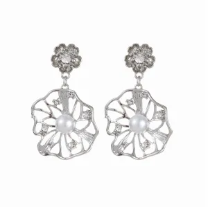 Pearl flower earring silver
