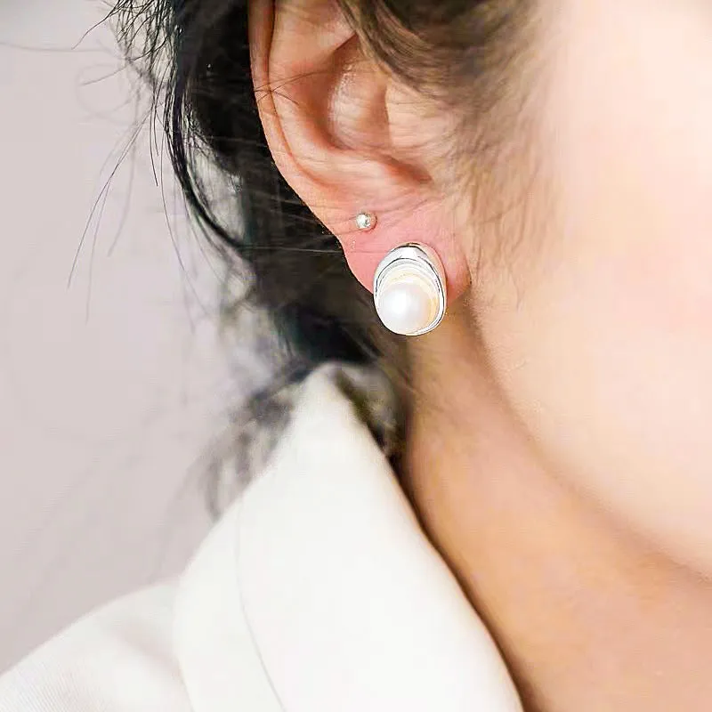 Pearl Stud Earrings Gold