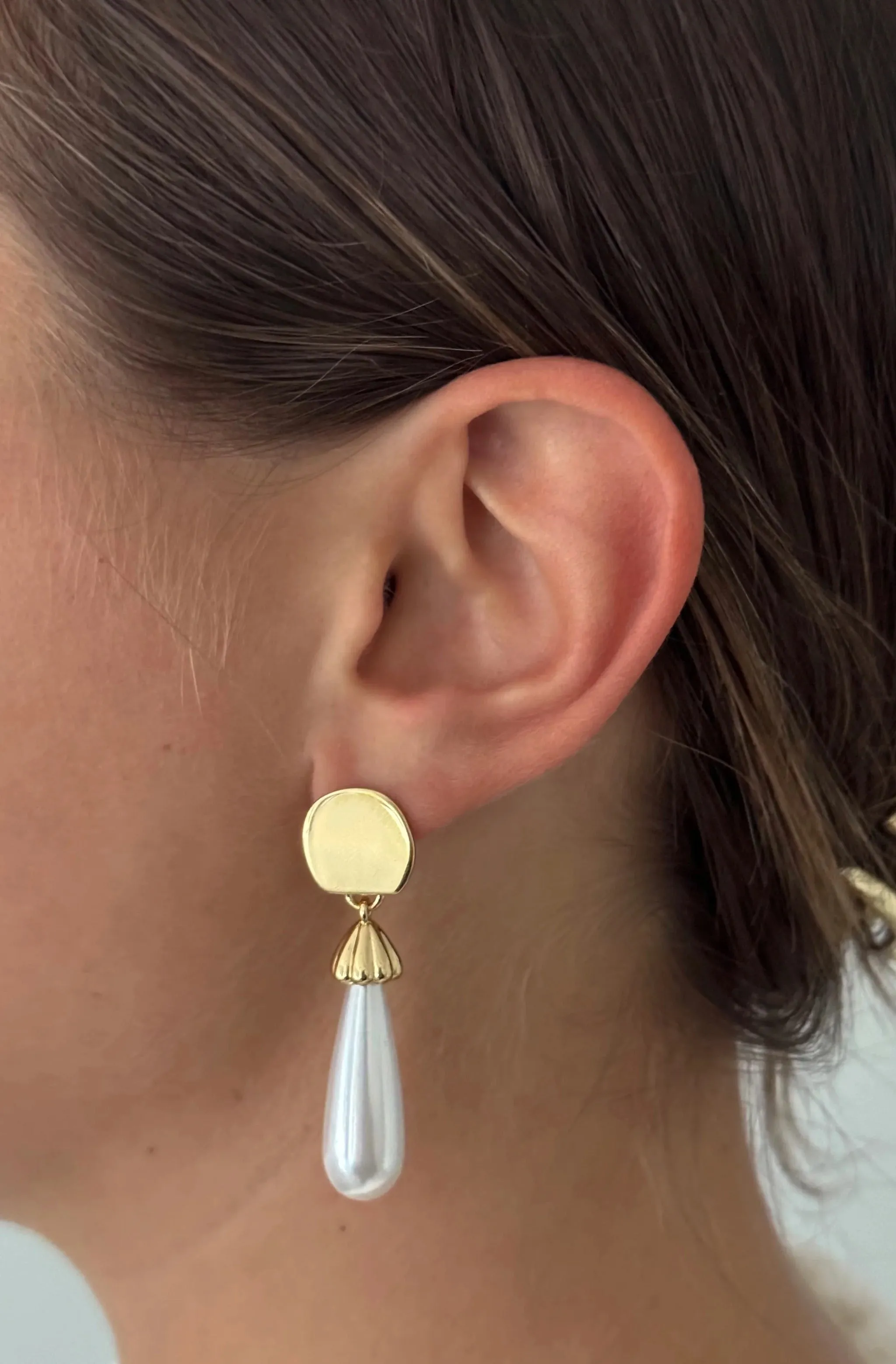 Pia Pearl Earrings
