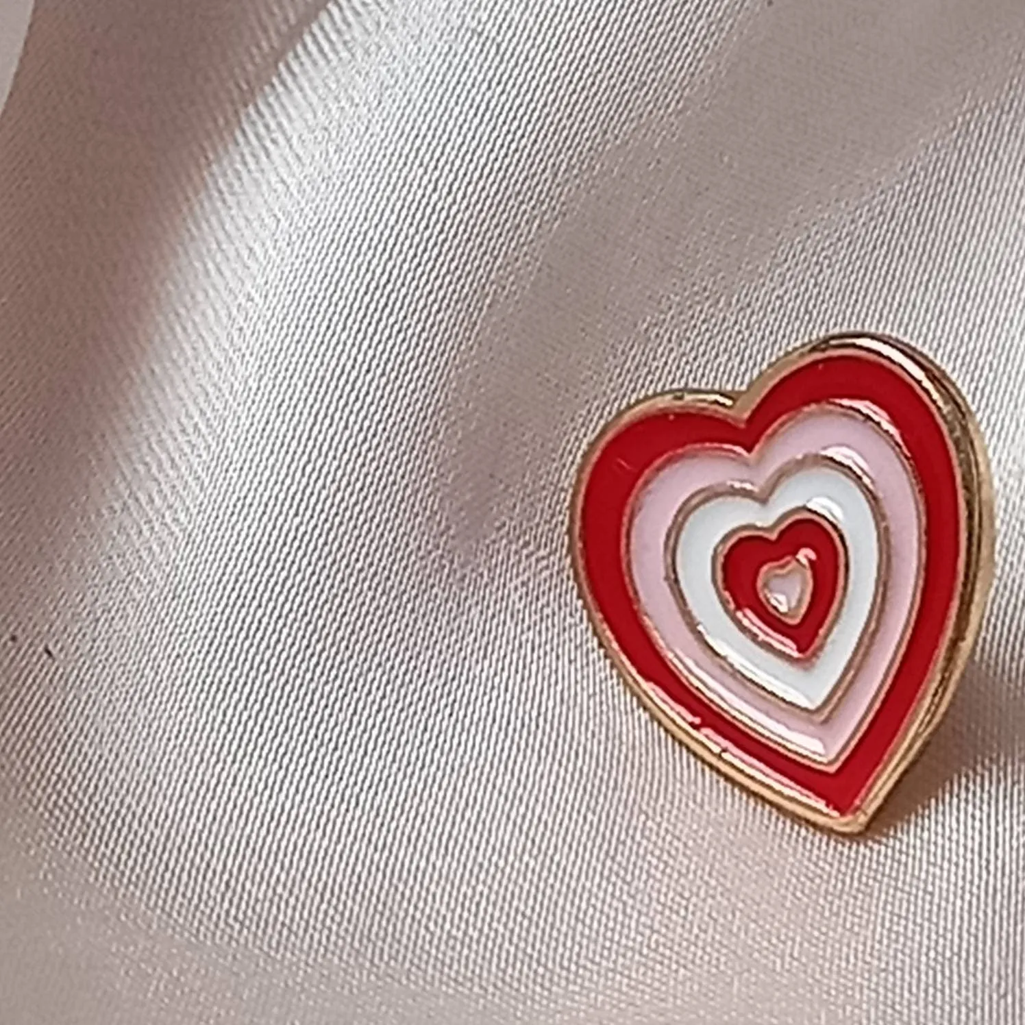 Pink & Gold Retro Heart Stud Earrings -  Pink 70's Style Earrings,Vintage Style,Pink Jewellery,Gold Earrings,Gold Heart Stud Earrings