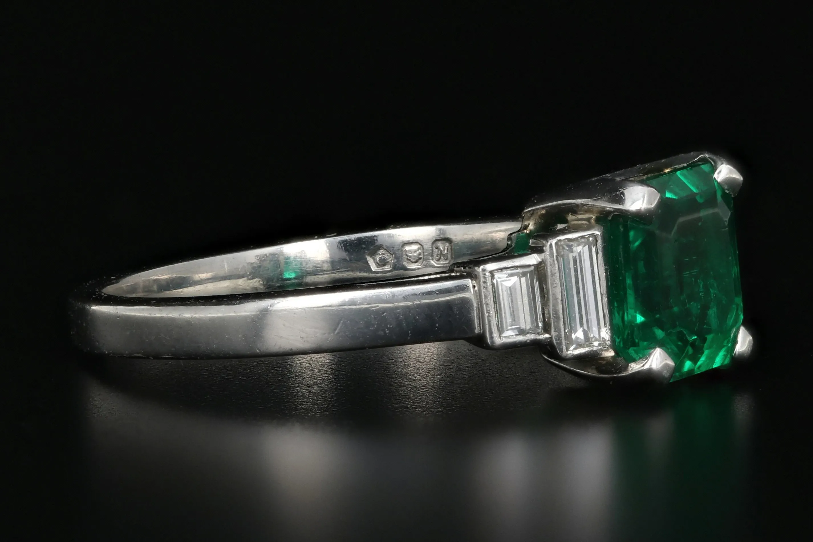 Platinum 1.28 Carat Colombian Emerald GIA Certified