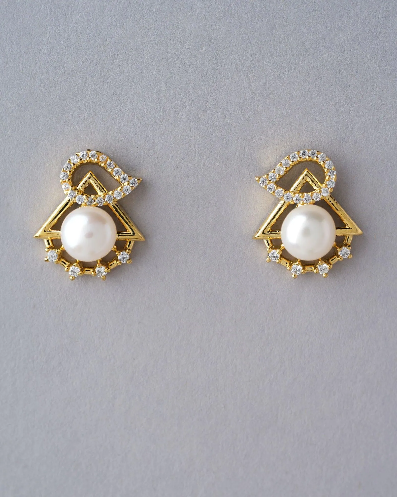 Pretty Stud Pearl Earring