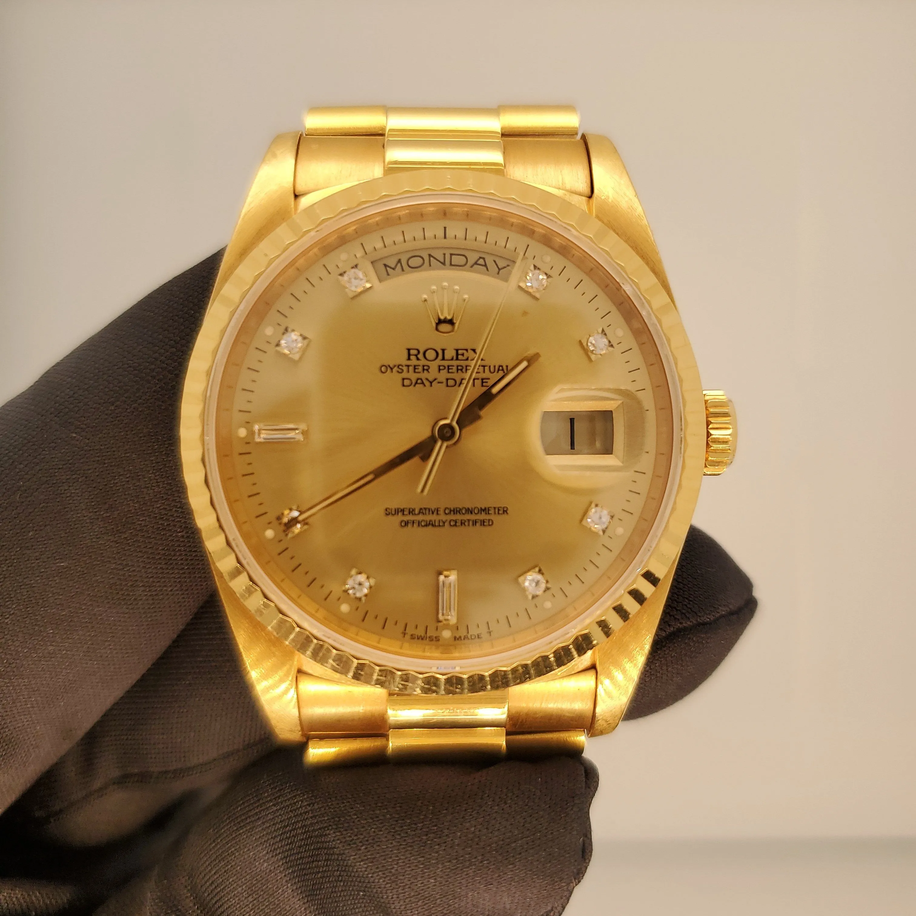 Rolex Day Date 18238 President Diamond Dial Men's Watch