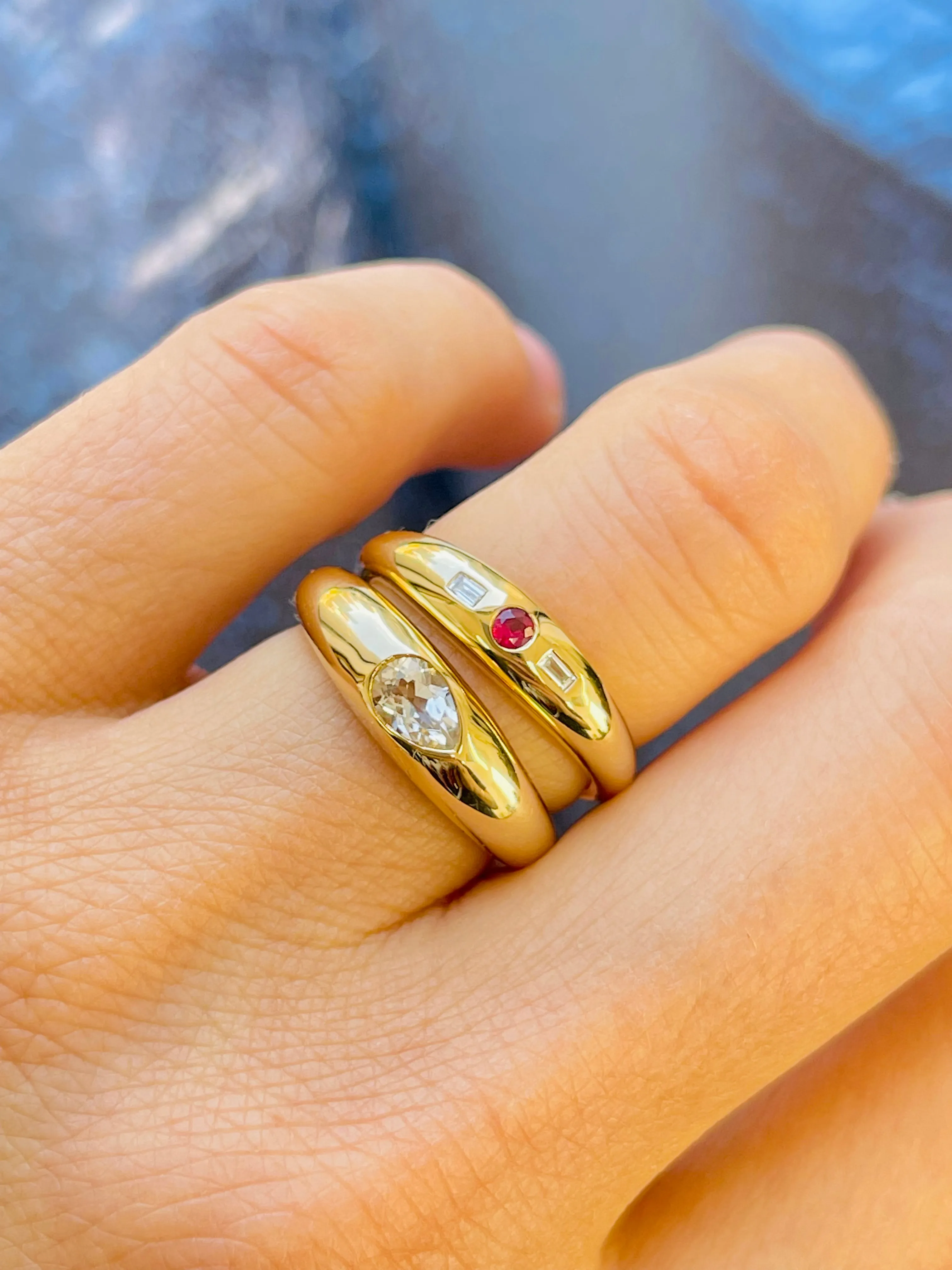 ROME STACKING RING -RUBY