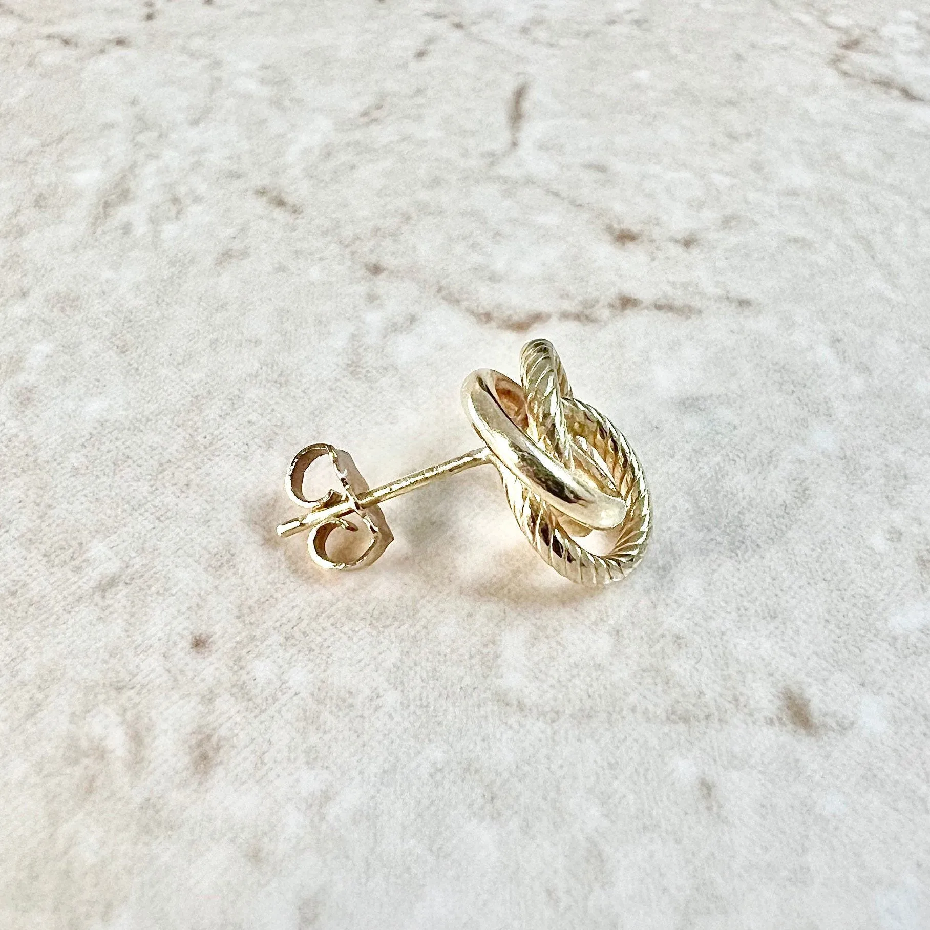 Single Vintage 14 Karat Yellow Gold Love Knot Stud Earring