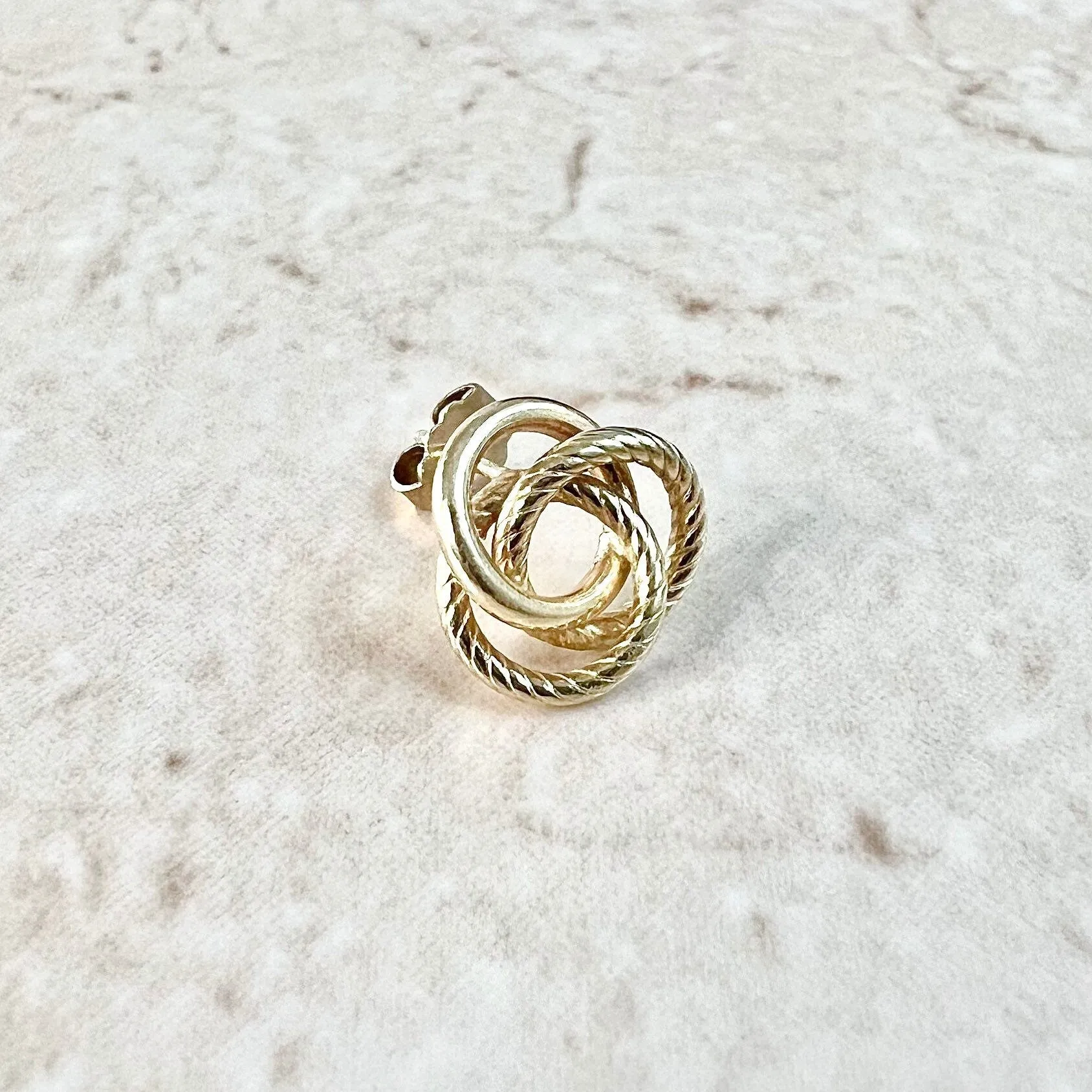 Single Vintage 14 Karat Yellow Gold Love Knot Stud Earring