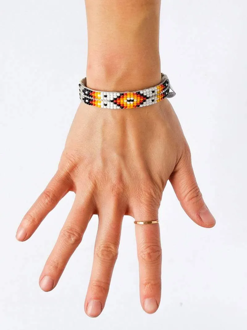 Small White and Silver Navajo Beaded Bracelet