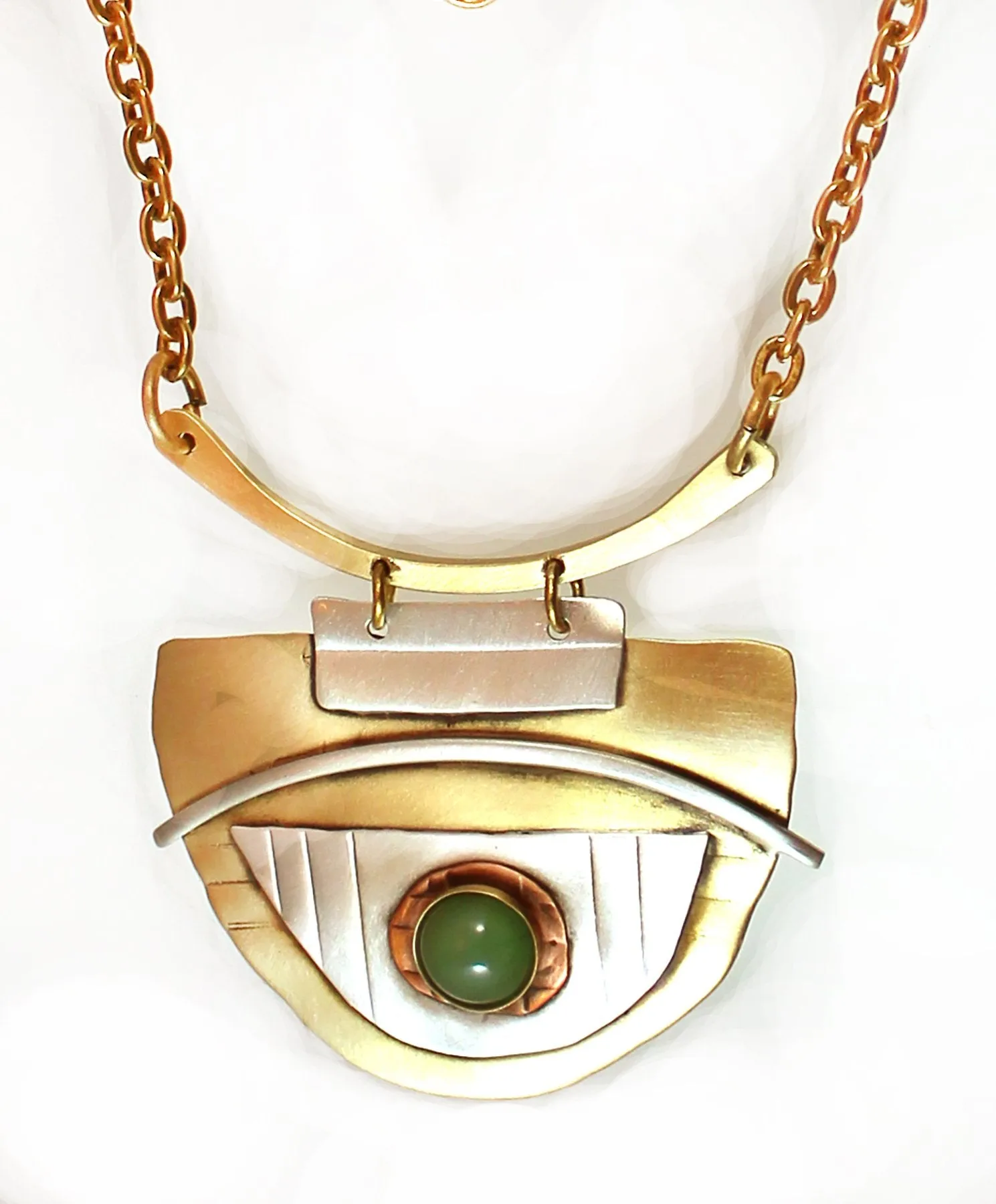 SWING AND SWAY NECKLACE