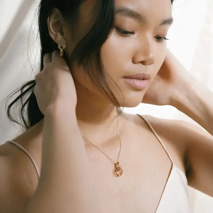 The Anna Necklace in Beige
