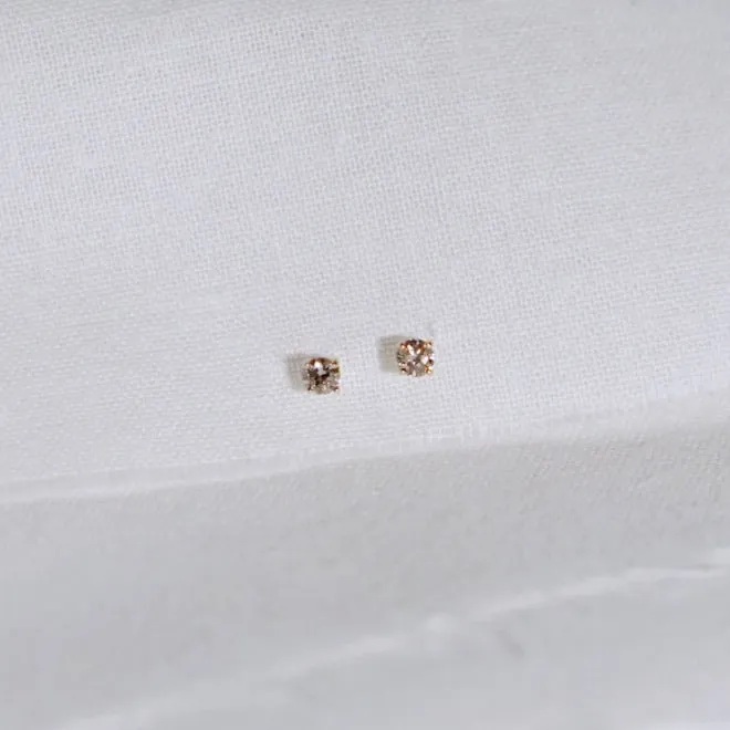 Tiny Diamond Stud Earring - Solid 14kt