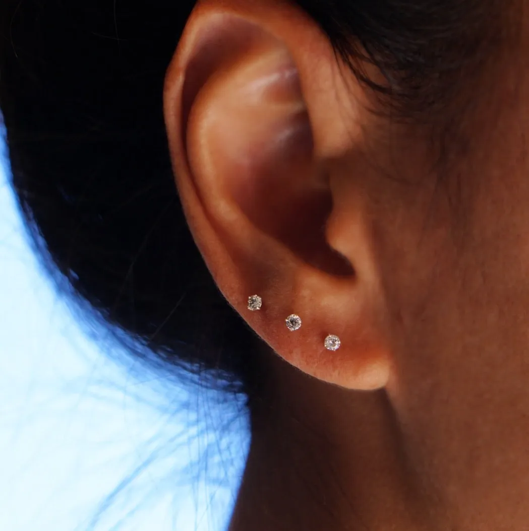 Tiny Diamond Stud Earring - Solid 14kt