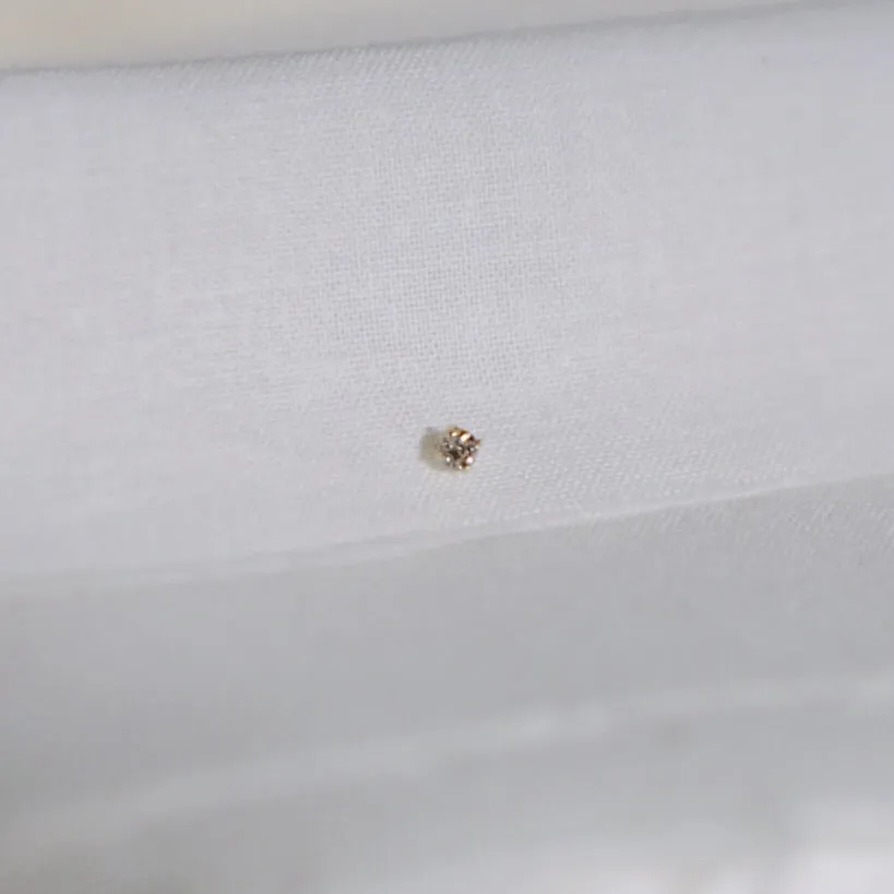 Tiny Diamond Stud Earring - Solid 14kt