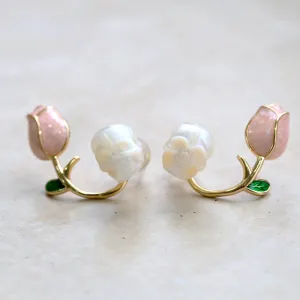 Tulip Pearl Skull Stud Earrings