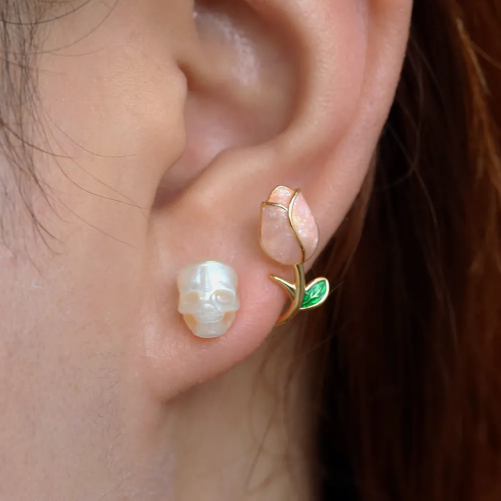 Tulip Pearl Skull Stud Earrings