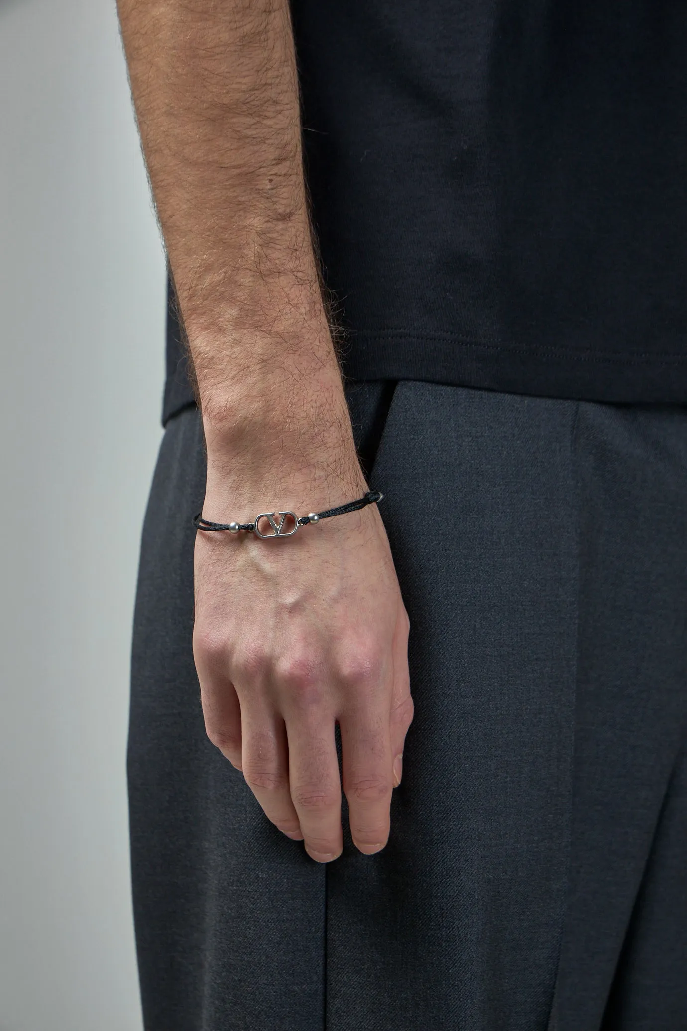 V-Logo Signature Cotton Bracelet black, silver
