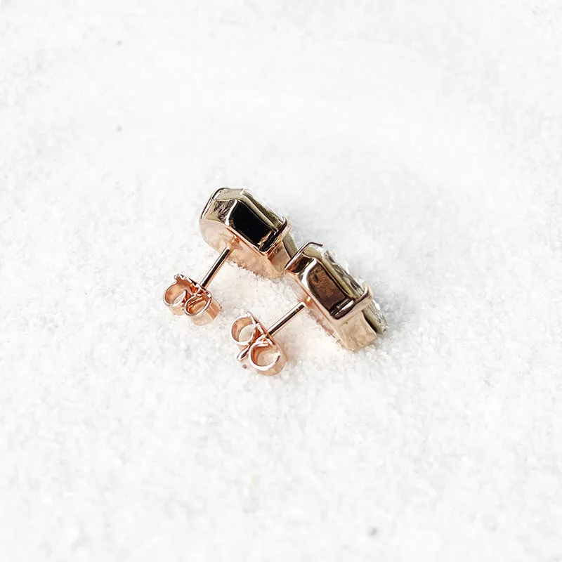 Vera Swarovski Stud Earrings
