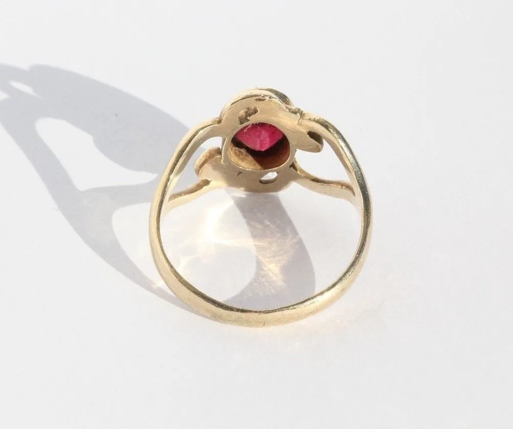 Vintage 14K Gold & Ruby Rocco Scroll Ring