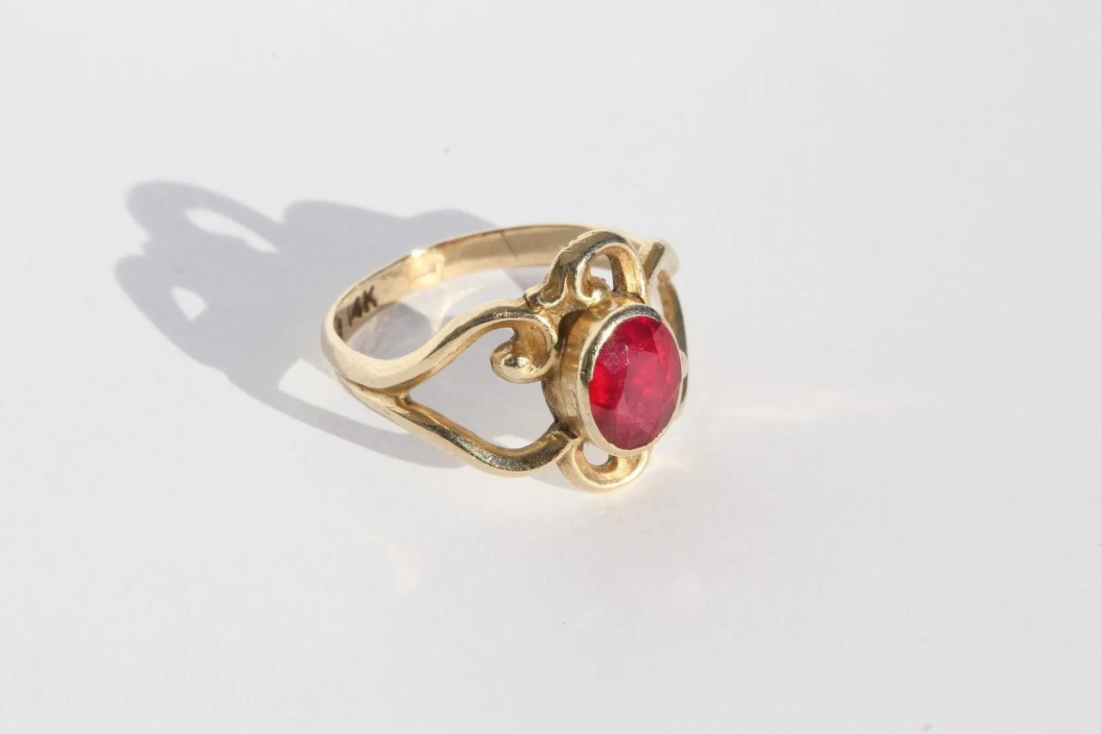 Vintage 14K Gold & Ruby Rocco Scroll Ring