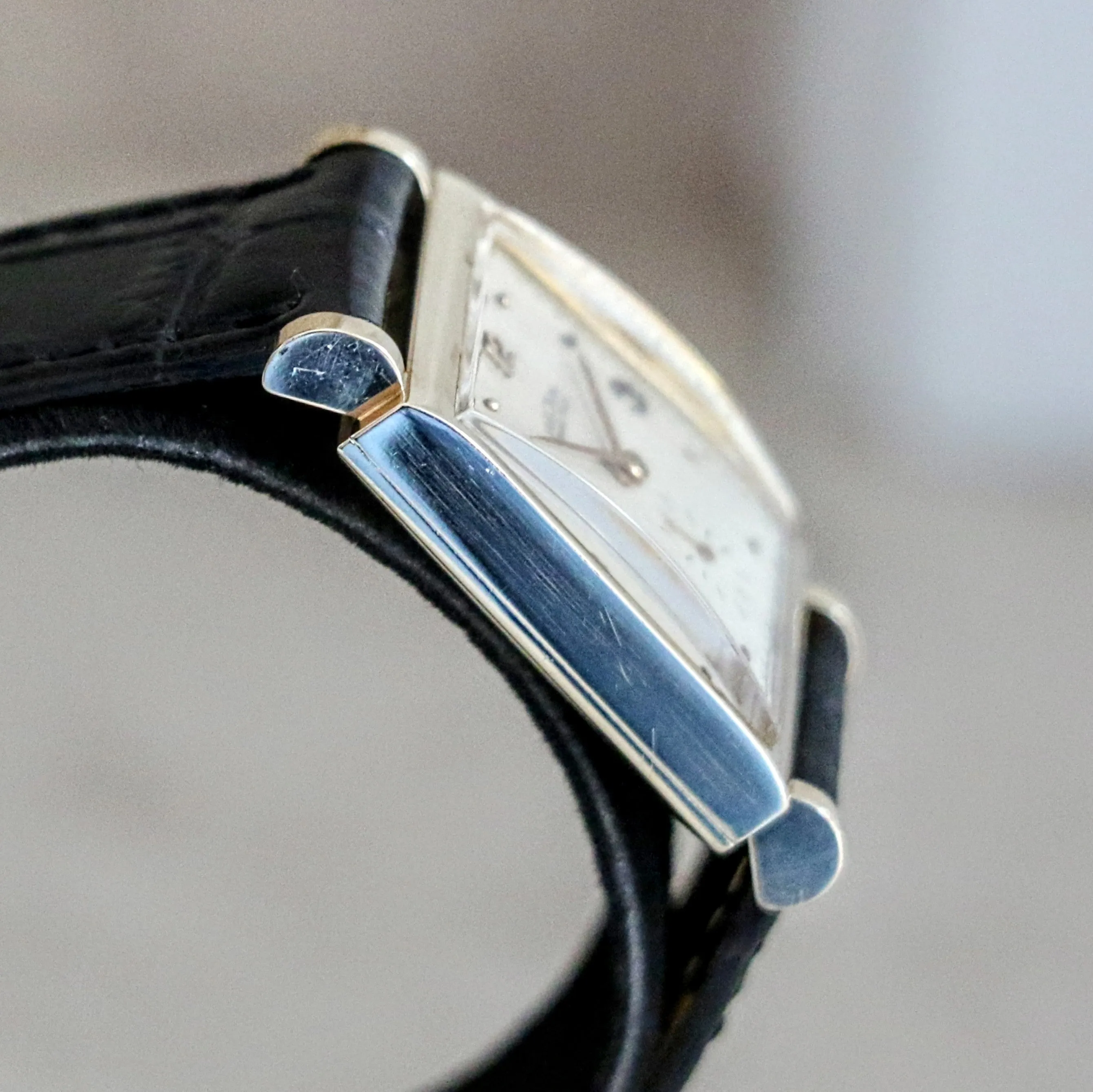 Vintage VULCAIN Wristwatch Swiss Stroboscopic Movement Caliber 708 17 Jewels Watch