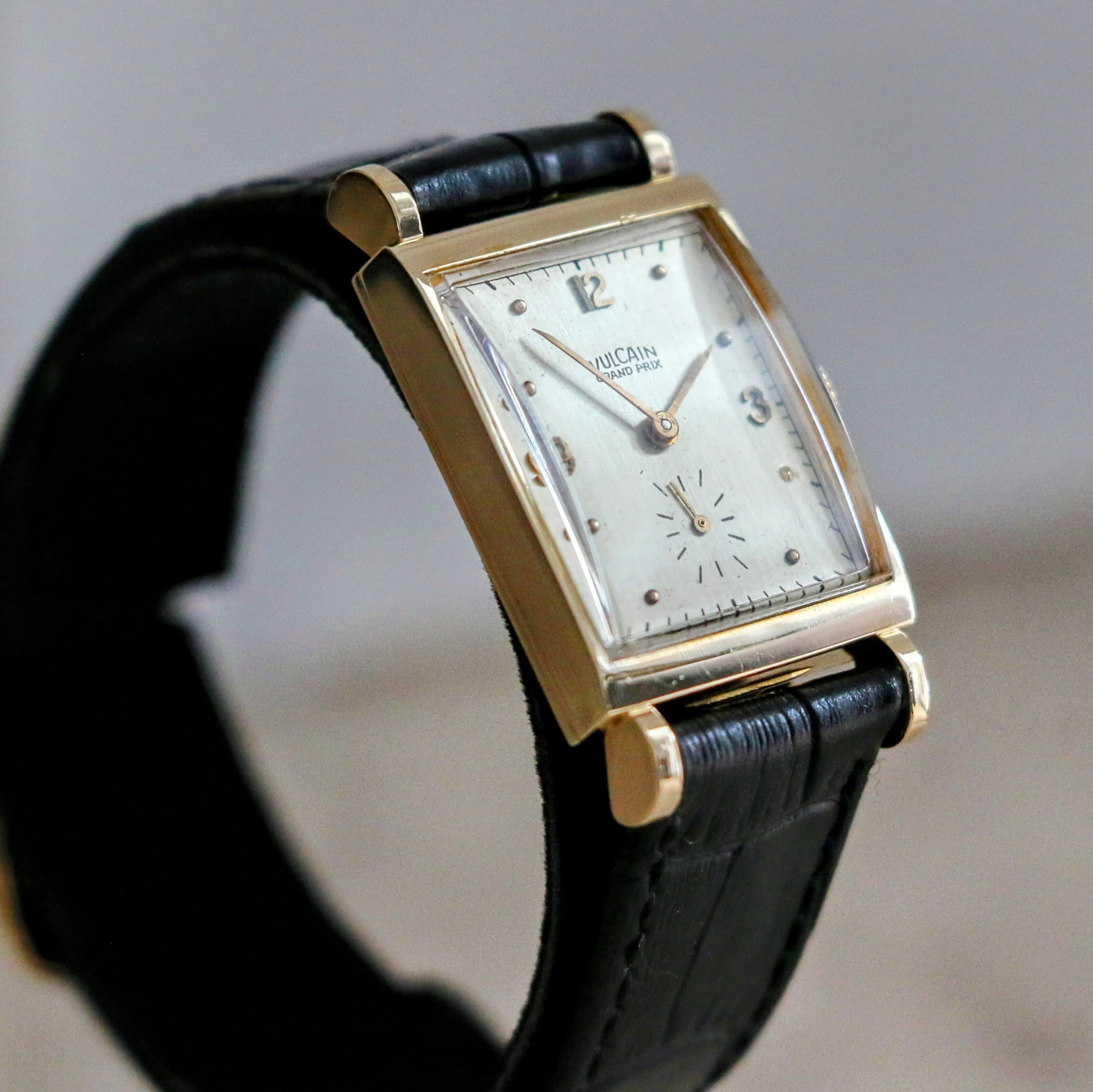 Vintage VULCAIN Wristwatch Swiss Stroboscopic Movement Caliber 708 17 Jewels Watch