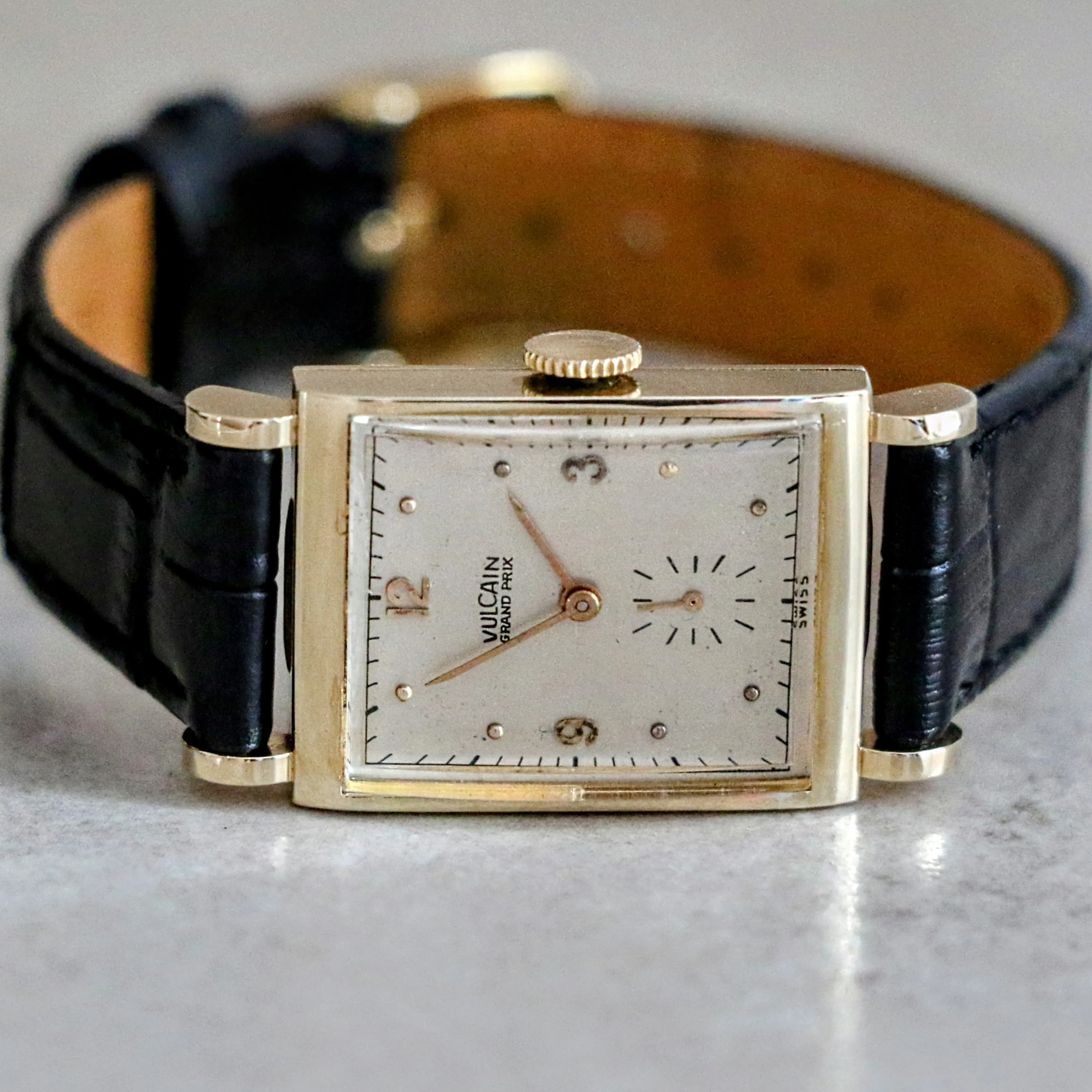 Vintage VULCAIN Wristwatch Swiss Stroboscopic Movement Caliber 708 17 Jewels Watch
