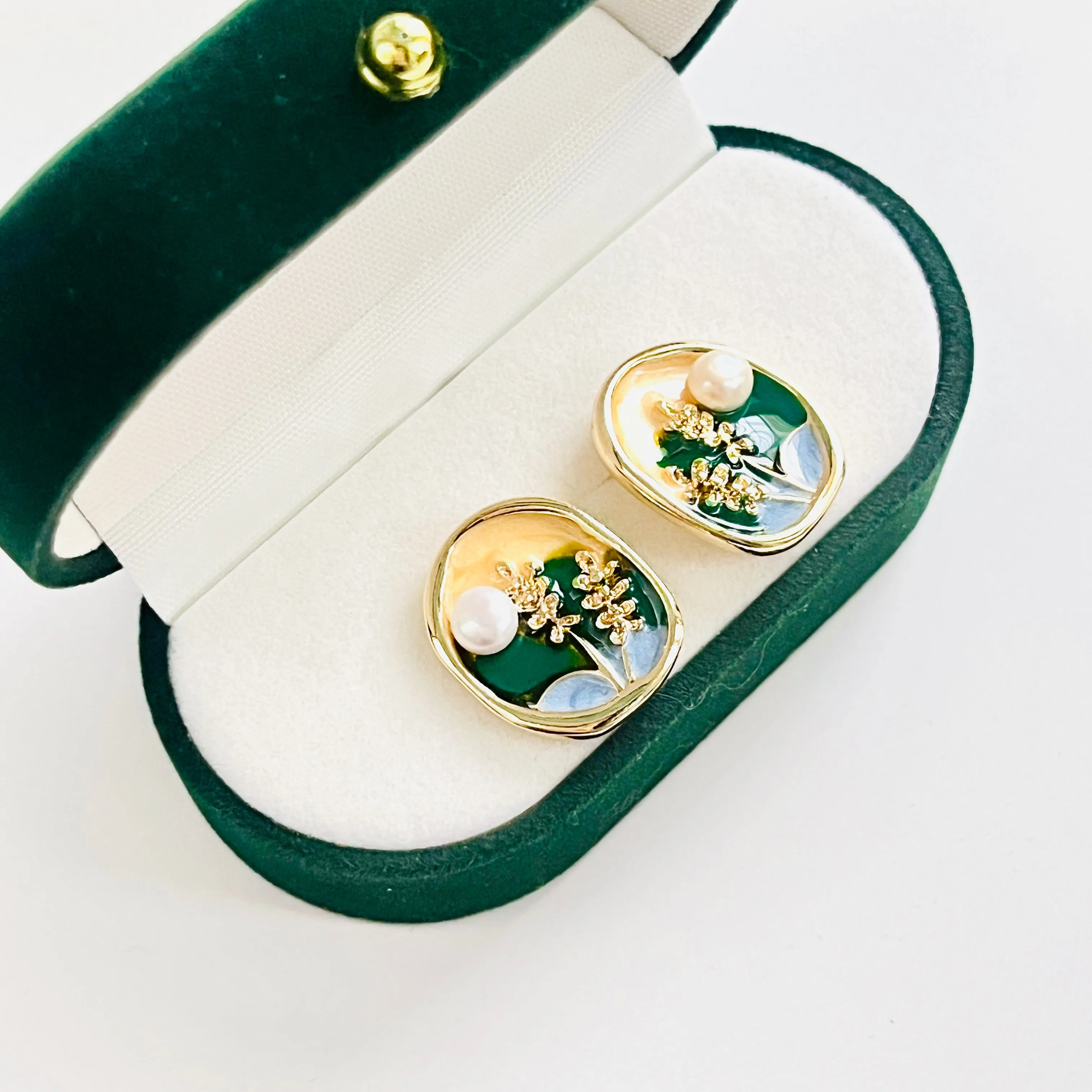 Wheat Pearl Stud Earrings