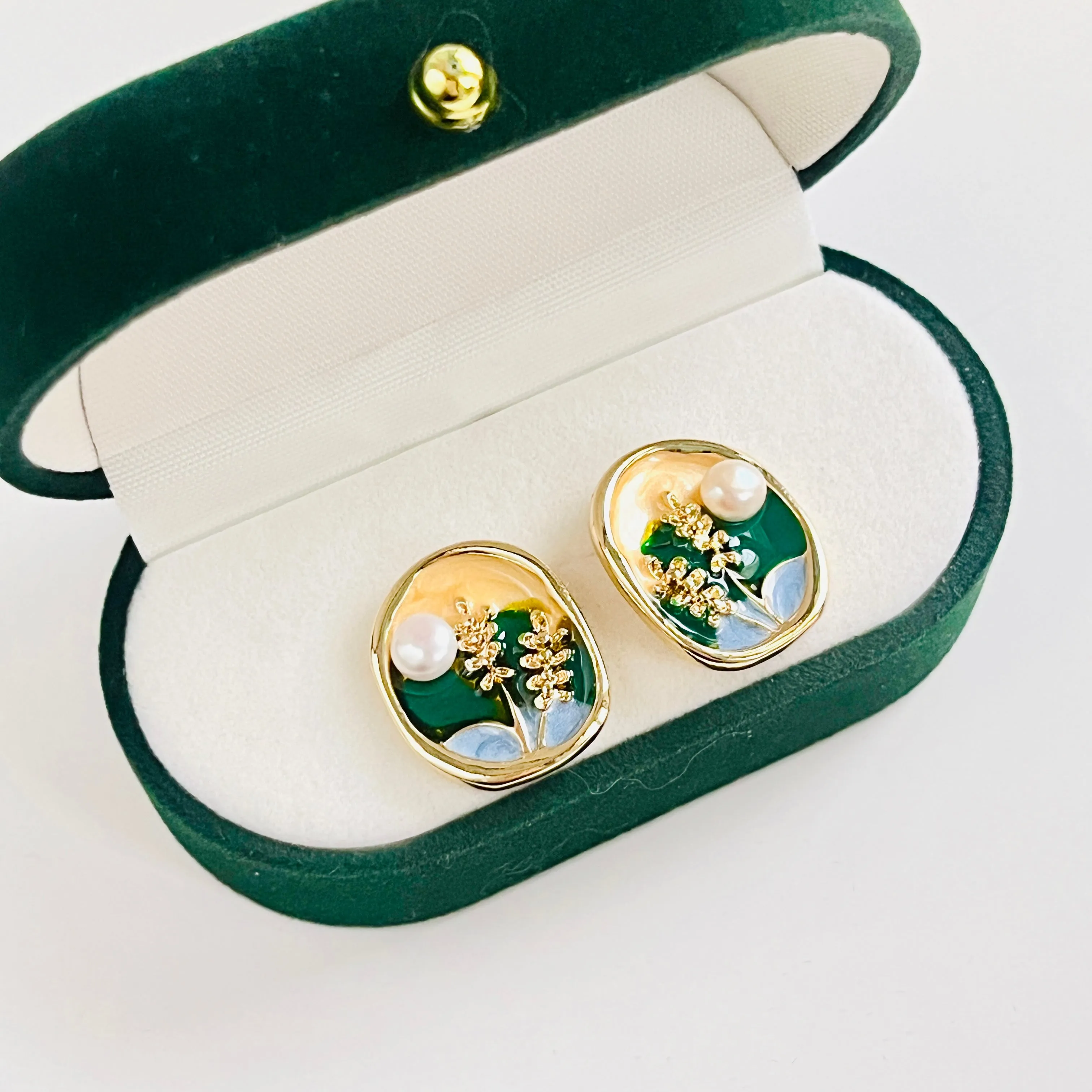 Wheat Pearl Stud Earrings