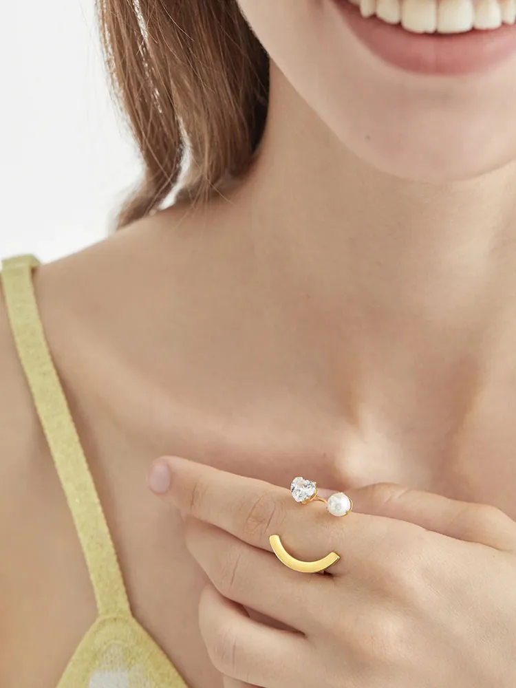 WHO'S SMILING NOW CRYSTAL PEARL RING