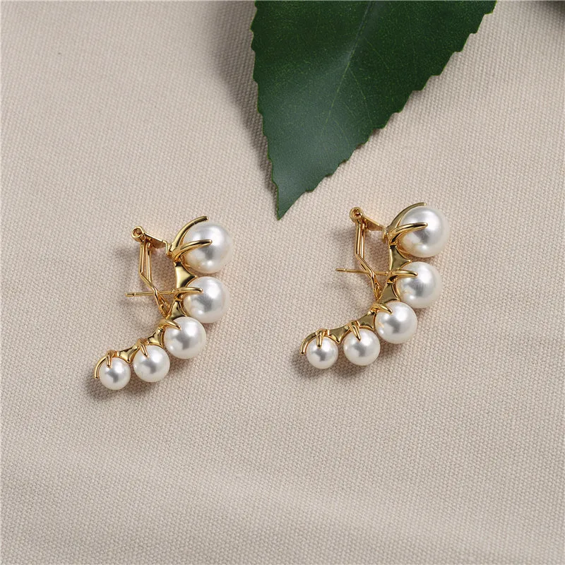 Yves Pearl Earrings