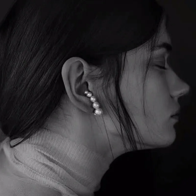 Yves Pearl Earrings